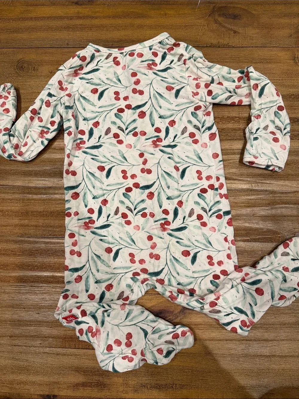 MagneticME 3-6M Long Sleeve Footie Pajamas in Cream with Red Berry Print